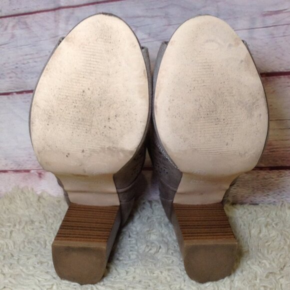 Fergalicious by Fergie, Taupe 8.5M peep toe booties, Sexy, Girlhoodcore, Retro - Picture 4 of 6